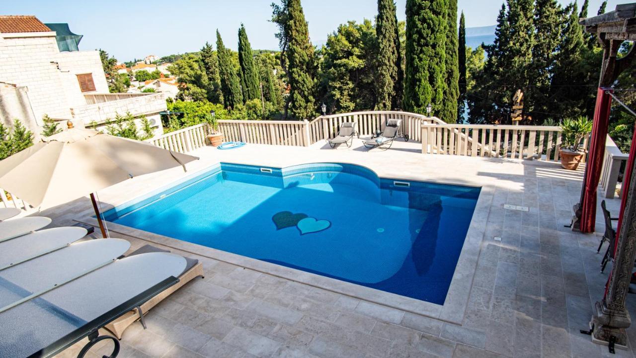 Ursa Minor Villa Sumartin Exterior photo