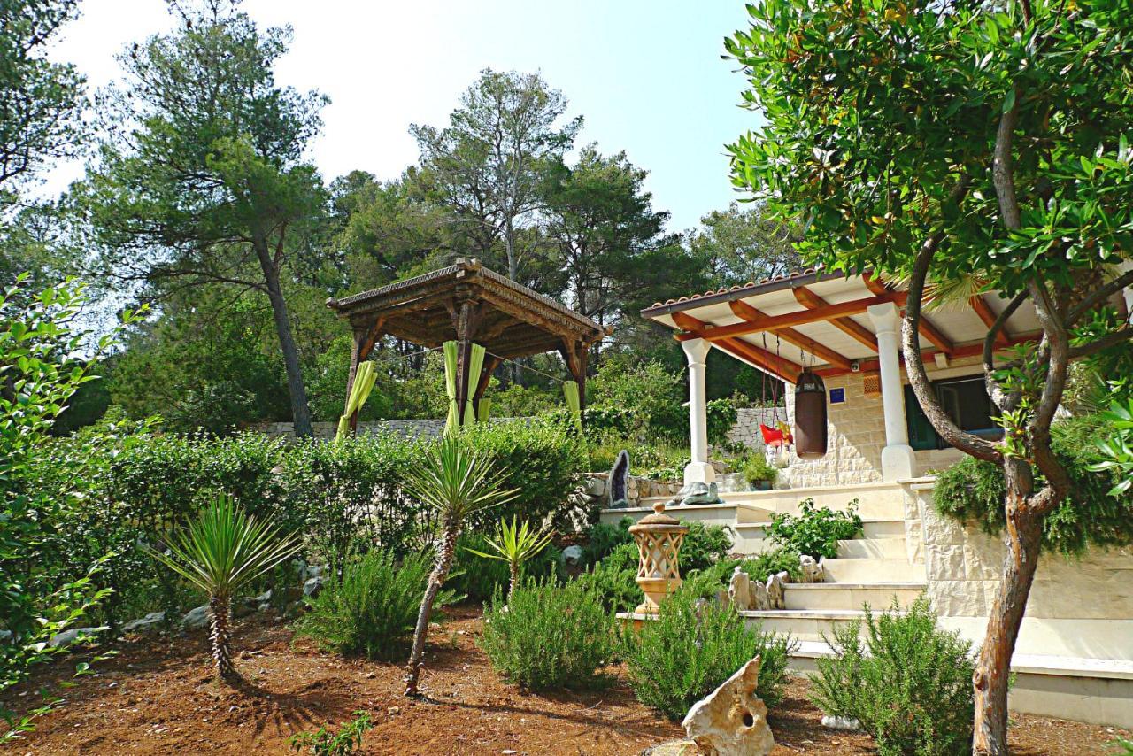 Ursa Minor Villa Sumartin Exterior photo
